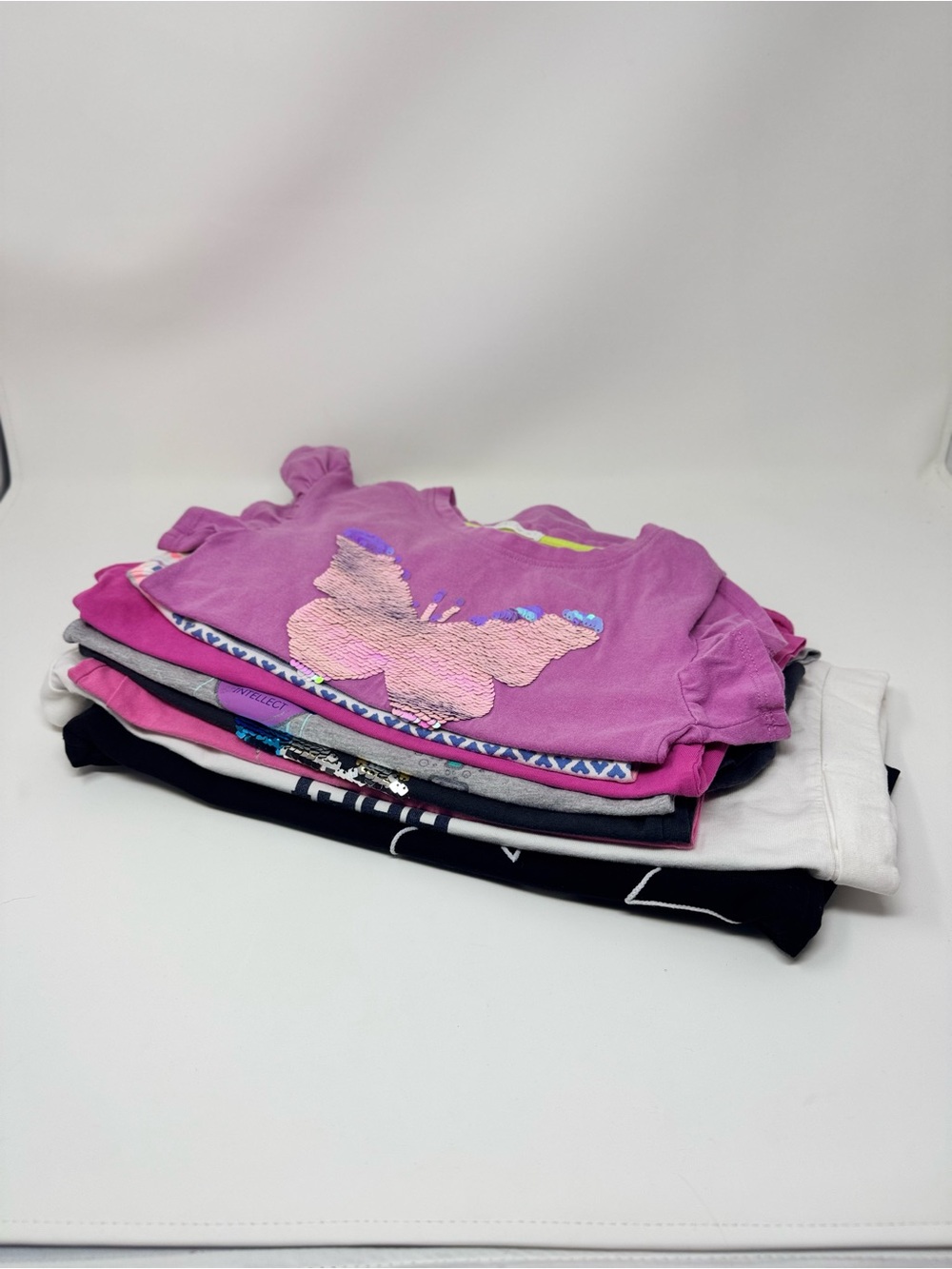 Girls’ T-Shirt Bundle – 8 Pieces, Size 6–7